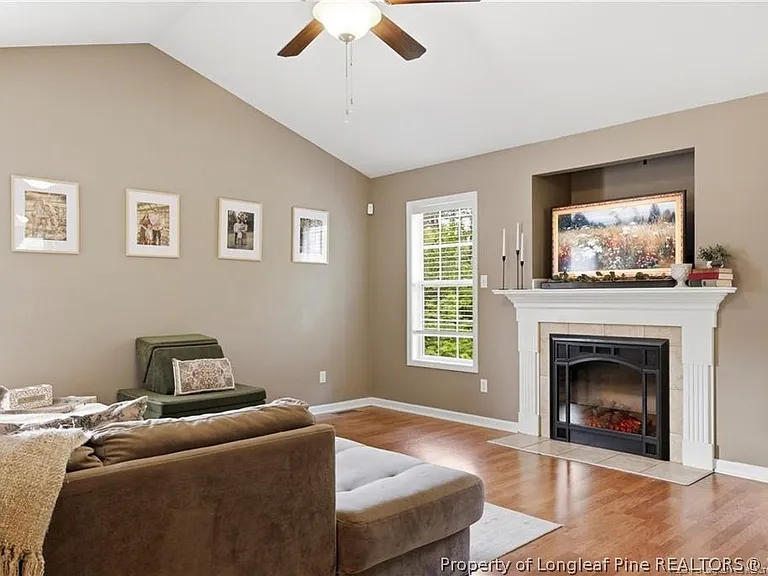 142 Bluebonnet Oak Ct — Photo 13