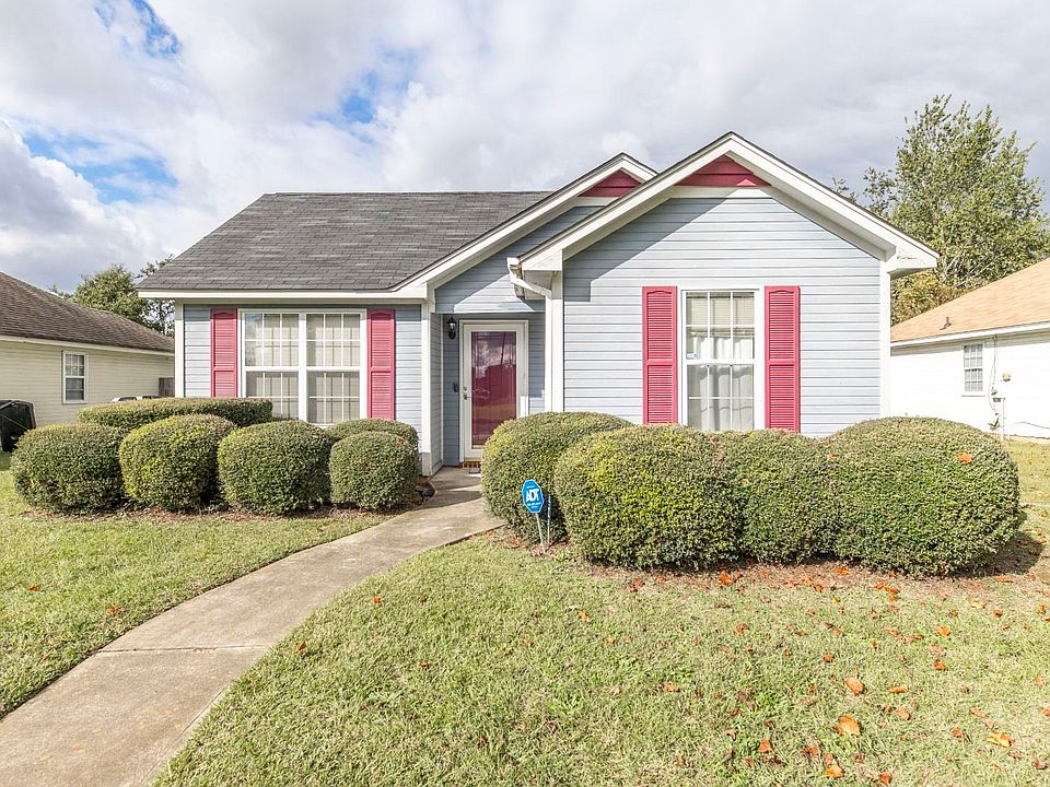 1st image of 304 Kensington Cir