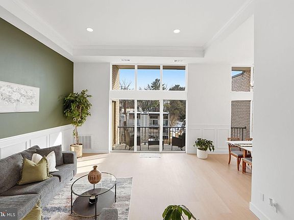 5th image of 14427 Parkvale Rd APT 7