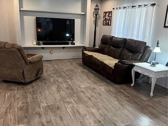 3rd image of 56514 607th Rd