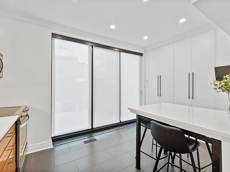 111 Summerhill Ave — Photo 24