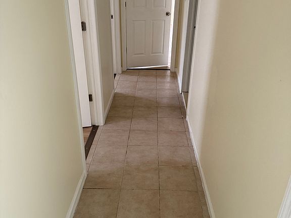 4th image of 20 Hinsdale Pl #3