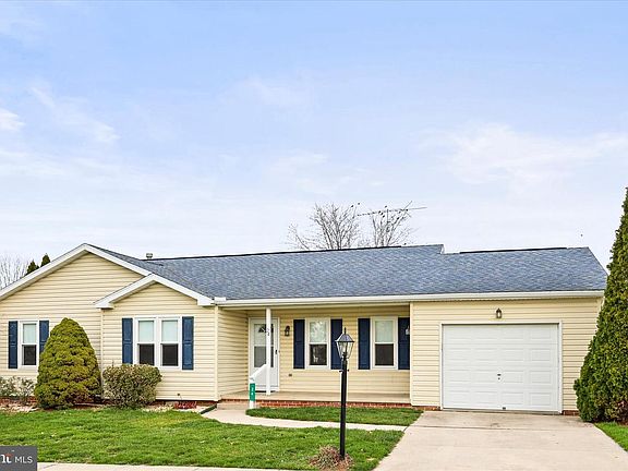 3rd image of 24 Ashfield Dr