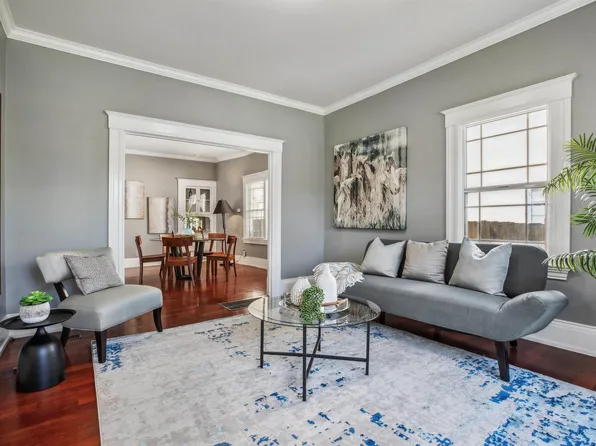 3241 Davis St, Oakland, CA 94601