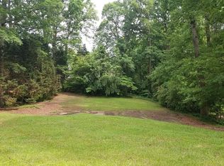 1039 Huntingdon Rd, Winston Salem, NC 27104