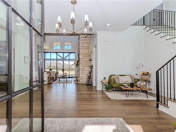 2nd image of 3277 Bailey Rd