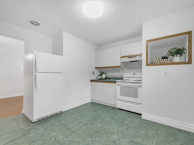 145 Willow Ln — Photo 12