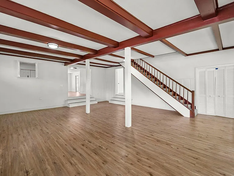 8327 Bonner Dr — Photo 6