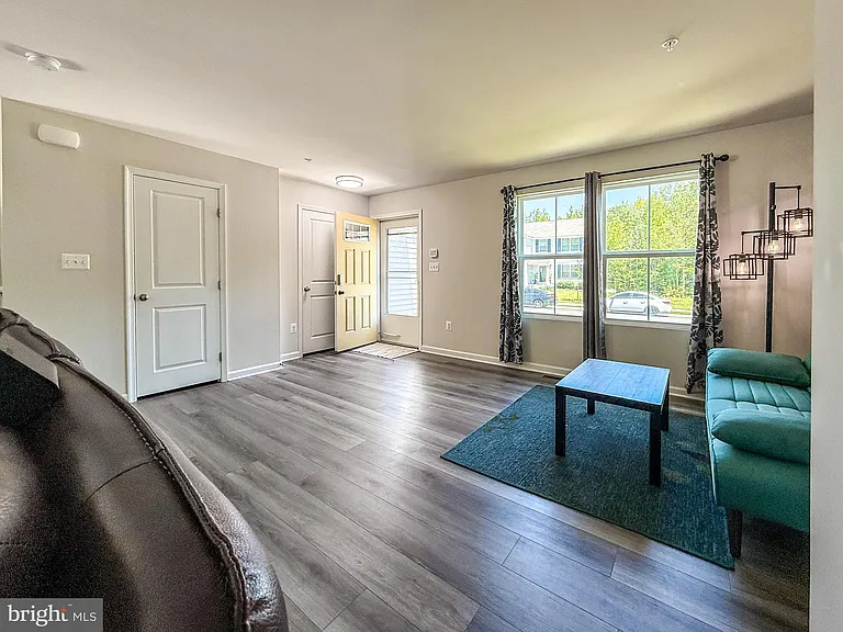 91 Goldspire Dr — Photo 7