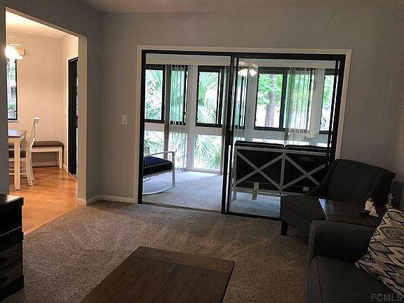 2nd image of 14 Pine Hurst Pl #14
