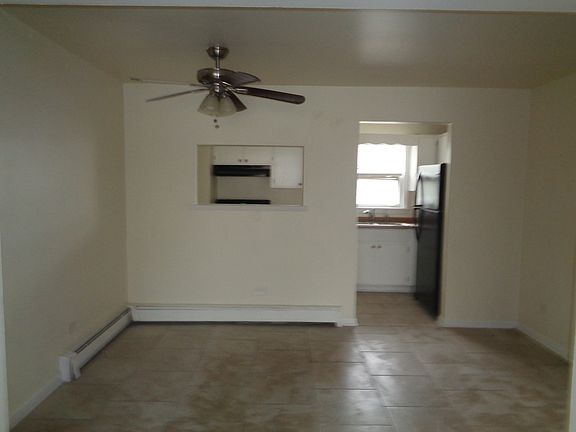 3rd image of 10756 S Harlem Ave APT 3A