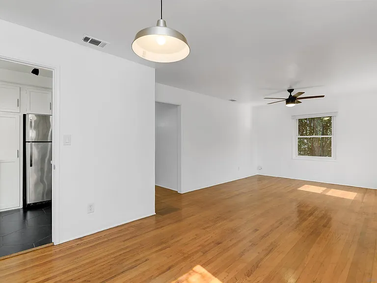 4774 College Ave — Photo 8