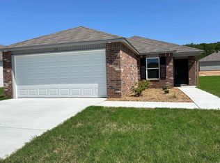 15 Curly Leaf Ln, Conway, AR 72032