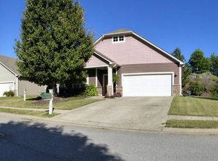 293 Nottingham Dr, Calera, AL 35040