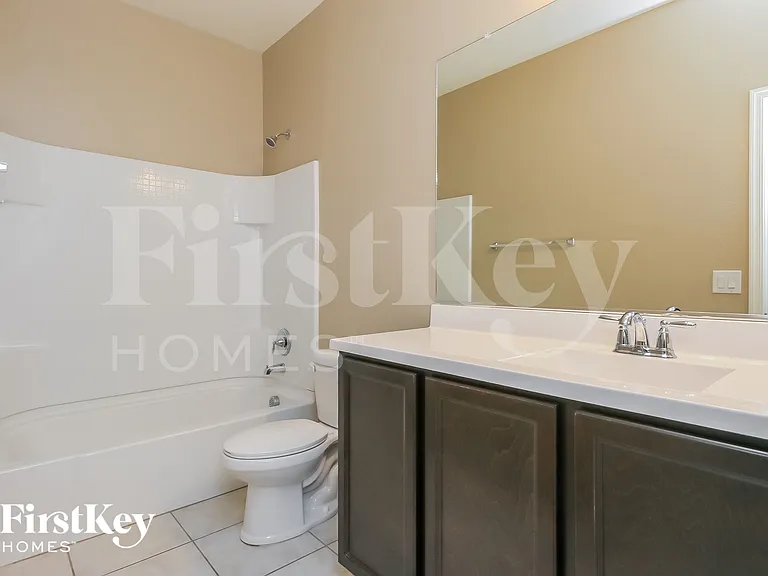 3915 W Alabama Ln — Photo 12