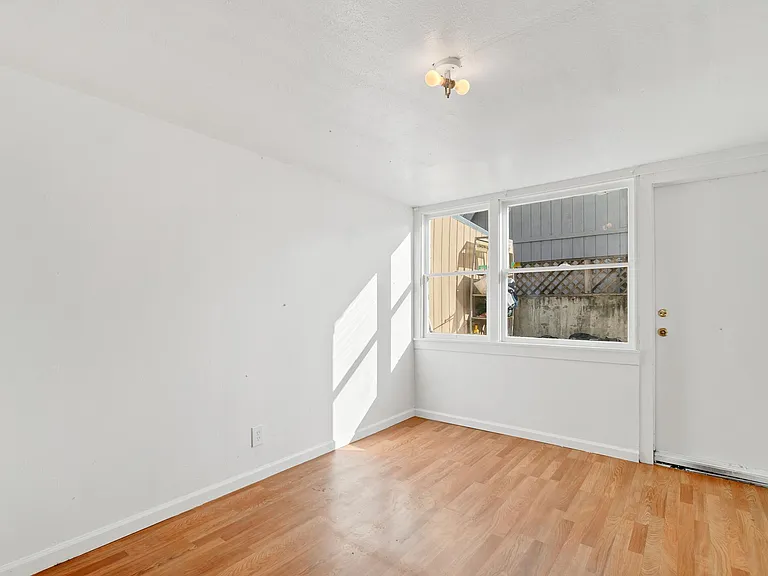 1255 Terrace Ave — Photo 4