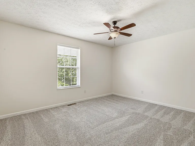 1690 River Bend Rd — Photo 36