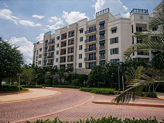 3rd image of 510 NW 84 Th Avenue #339