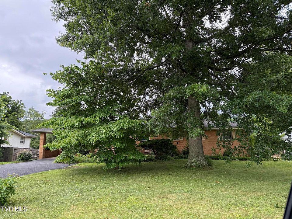 1st image of 2211 N Greenwood Dr