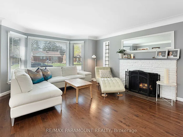 3104 Longfellow Ave — Photo 8