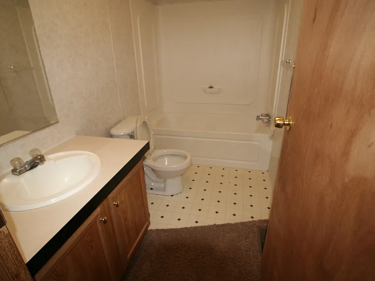 2709 Crab Tree St — Photo 15