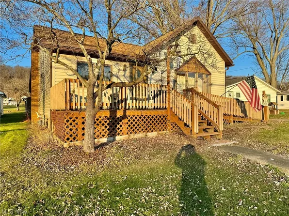 4737 Rutledge St SE, Dennison, OH 44621