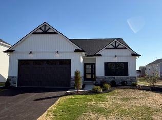 721 W Ironwood Dr, Rossford, OH 43460