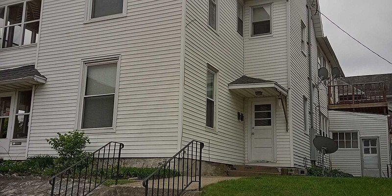 1st image of 221 E 11th St #1