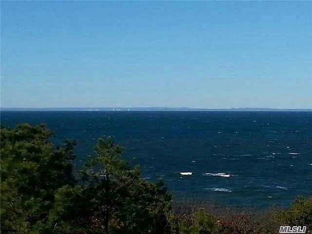 1st image of 1006 Bluffs Dr N
