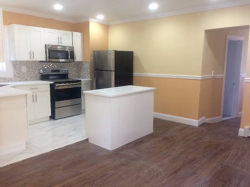 1st image of 837 E 229th St #2