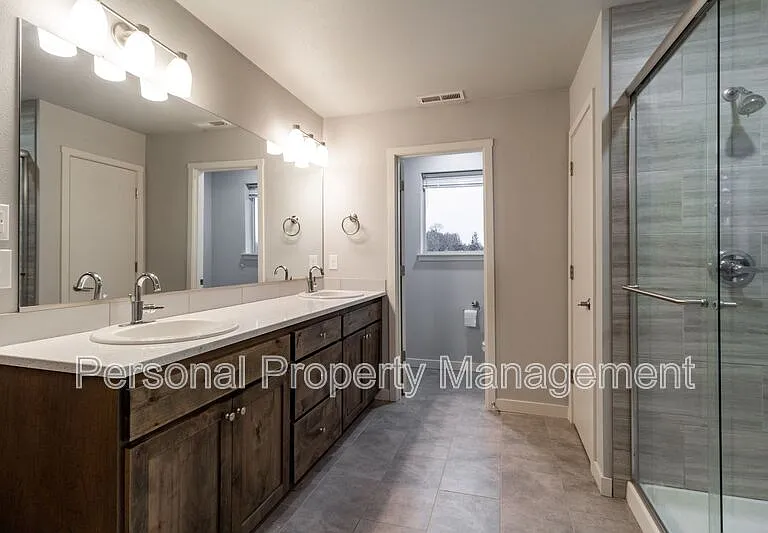 3544 NE 61st Way — Photo 18
