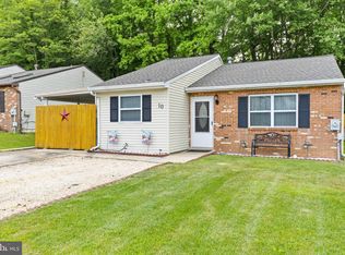 10 Verdi Cir, Newark, DE 19702