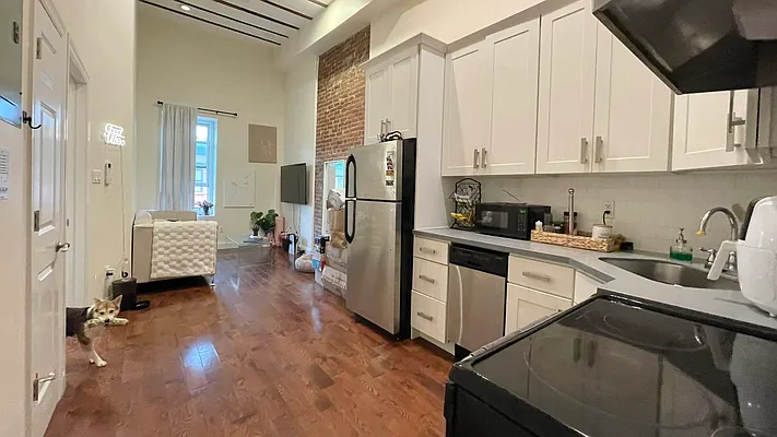 Rented by Strivers Management Group Corp (Brokerage) | media 1