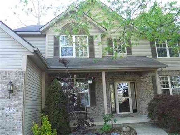 3rd image of 4537 Bur Oak Ln