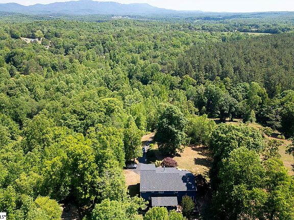 5th image of 671 Rabbit Rd