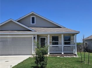 175 Wolf Crest Blvd, Seguin, TX 78155