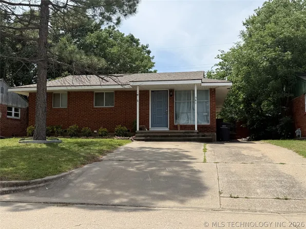 561 SE Greystone Ave, Bartlesville, OK 74006