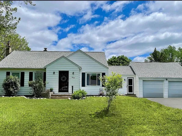 8037 Lake Wood Dr, Portage, MI 49002
