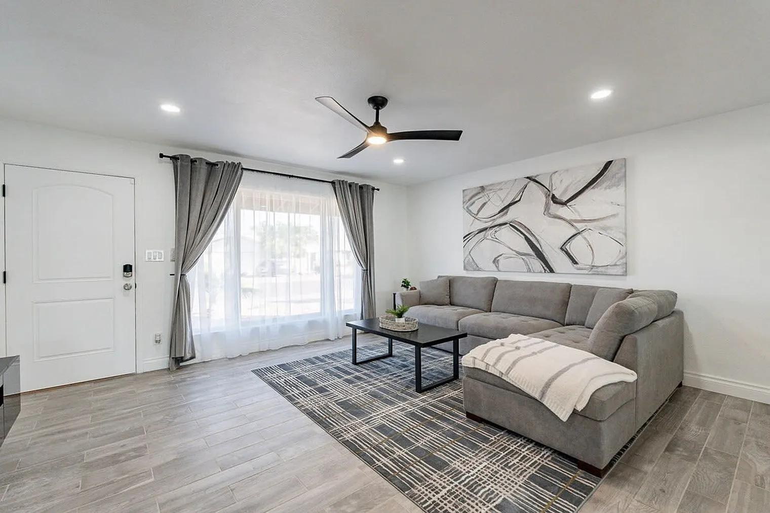 4 bed, 3.0 bath, 1991 sqft, $10,337 — Photo 4