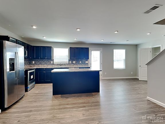 5th image of 5115 Merwyn Ave