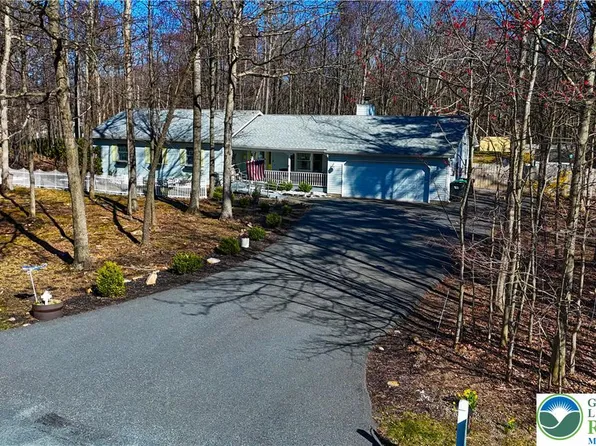 1220 Juno Dr, Effort, PA 18330