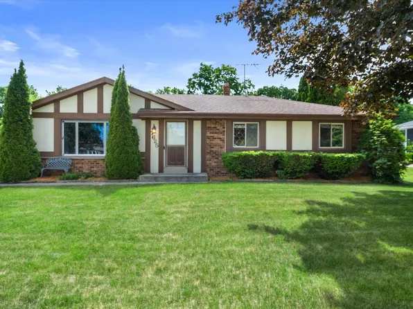 7625 Manitowoc AVENUE, Oak Creek, WI 53154