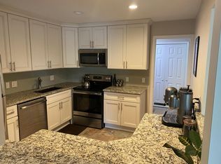 29628 Middlebelt Rd Unit 1702, Farmington, MI 48334
