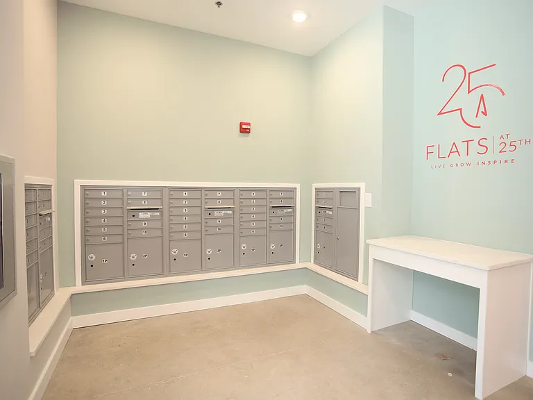 Flats at 25th — Photo 33