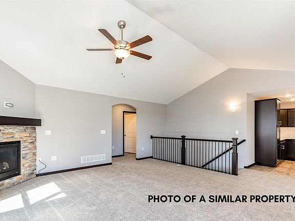 3rd image of 1623 Petrus Dr NE