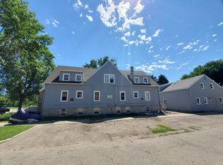 208 5th Ave APT 3, Valley City, ND 58072