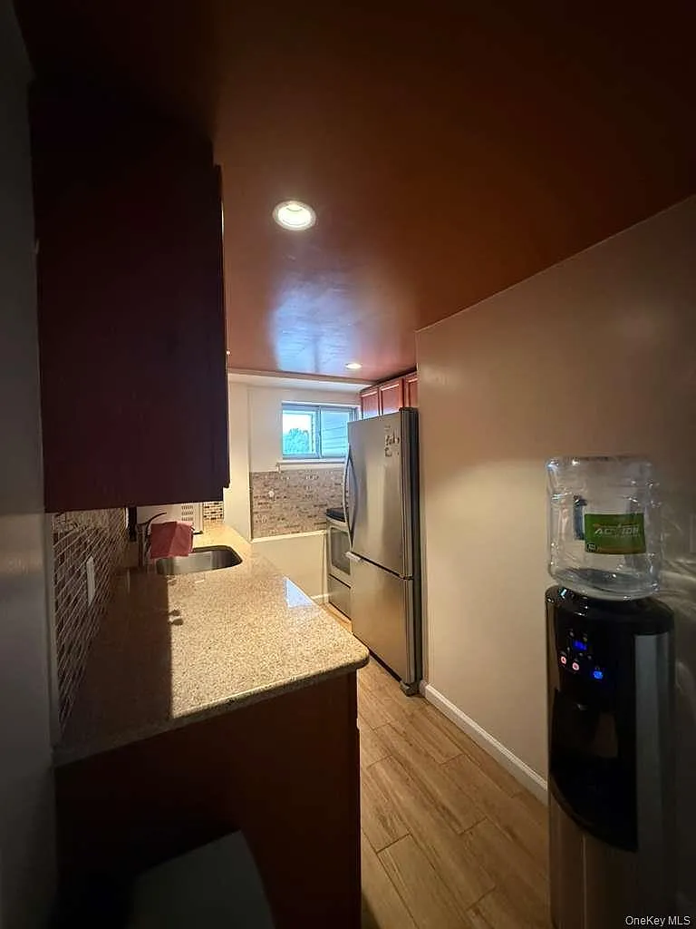 1 bed, 1.0 bath, $2,500 — Photo 3