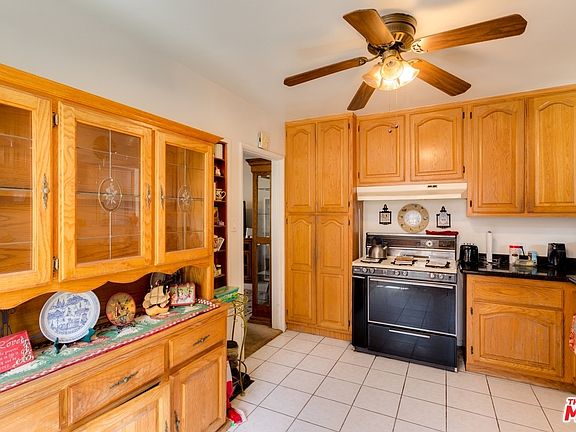 5th image of 13742 Fairford Ave