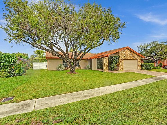 4th image of 7945 NW 89th Avenue