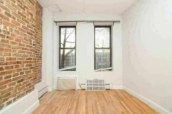 Rented by Compass | media 7